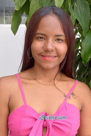 213235 - Natalia Age: 20 - Colombia